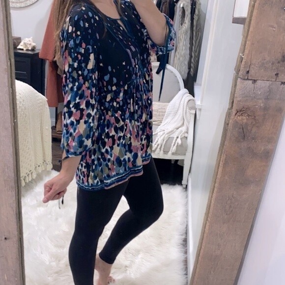 Weekend by Suzanne Betro floral top size XLarge - Picture 2 of 3